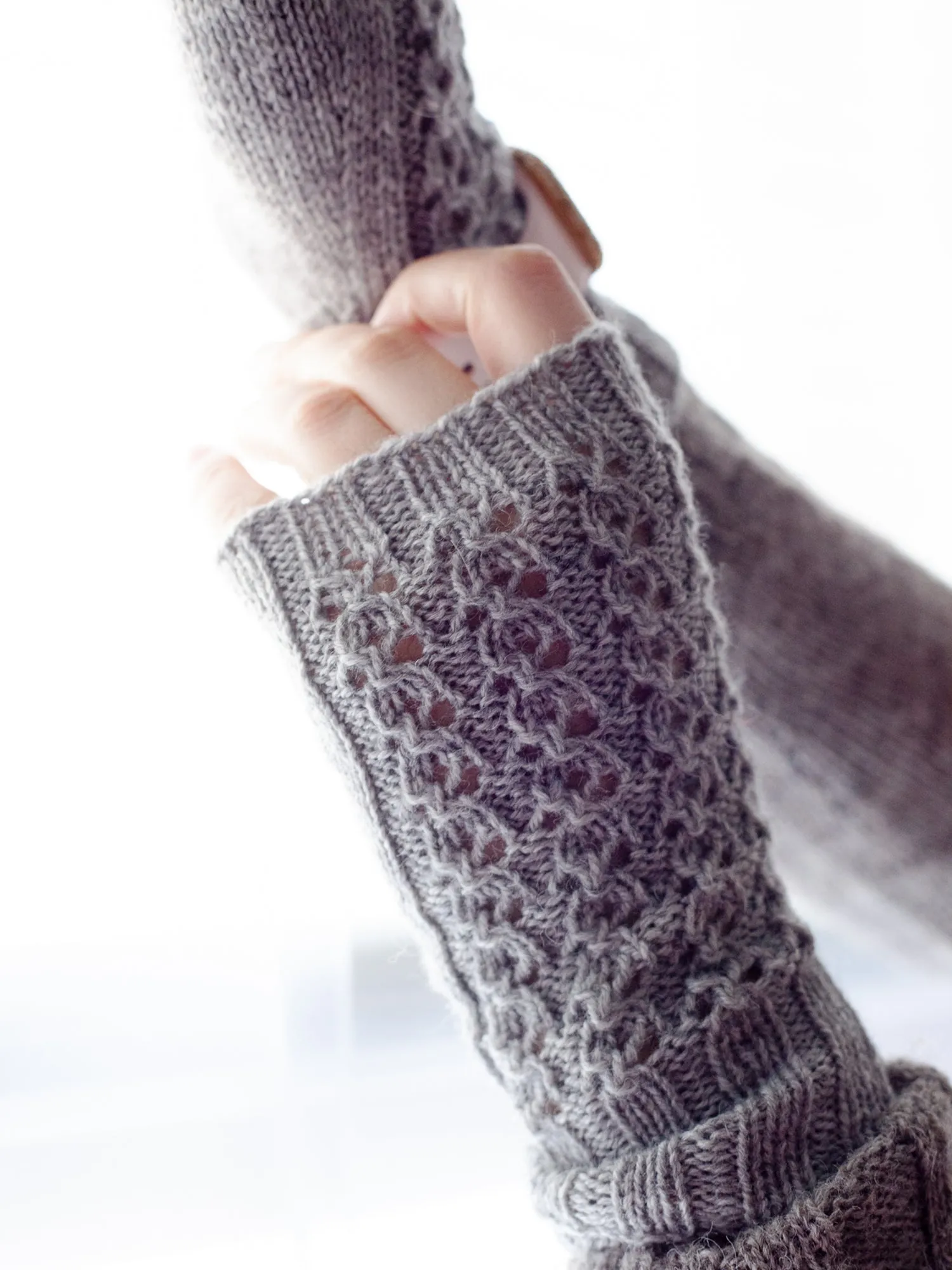 Cloverleaf Lace Mitts <br/><small>knitting pattern</small>